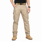 Calça tática IX9 masculina cargo multibolsos resistente para trilhas e atividades outdoor.