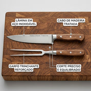 Infográfico destacando as características de lâmina inox garfo reforçado e cabo de madeira tratada do kit churrasco.