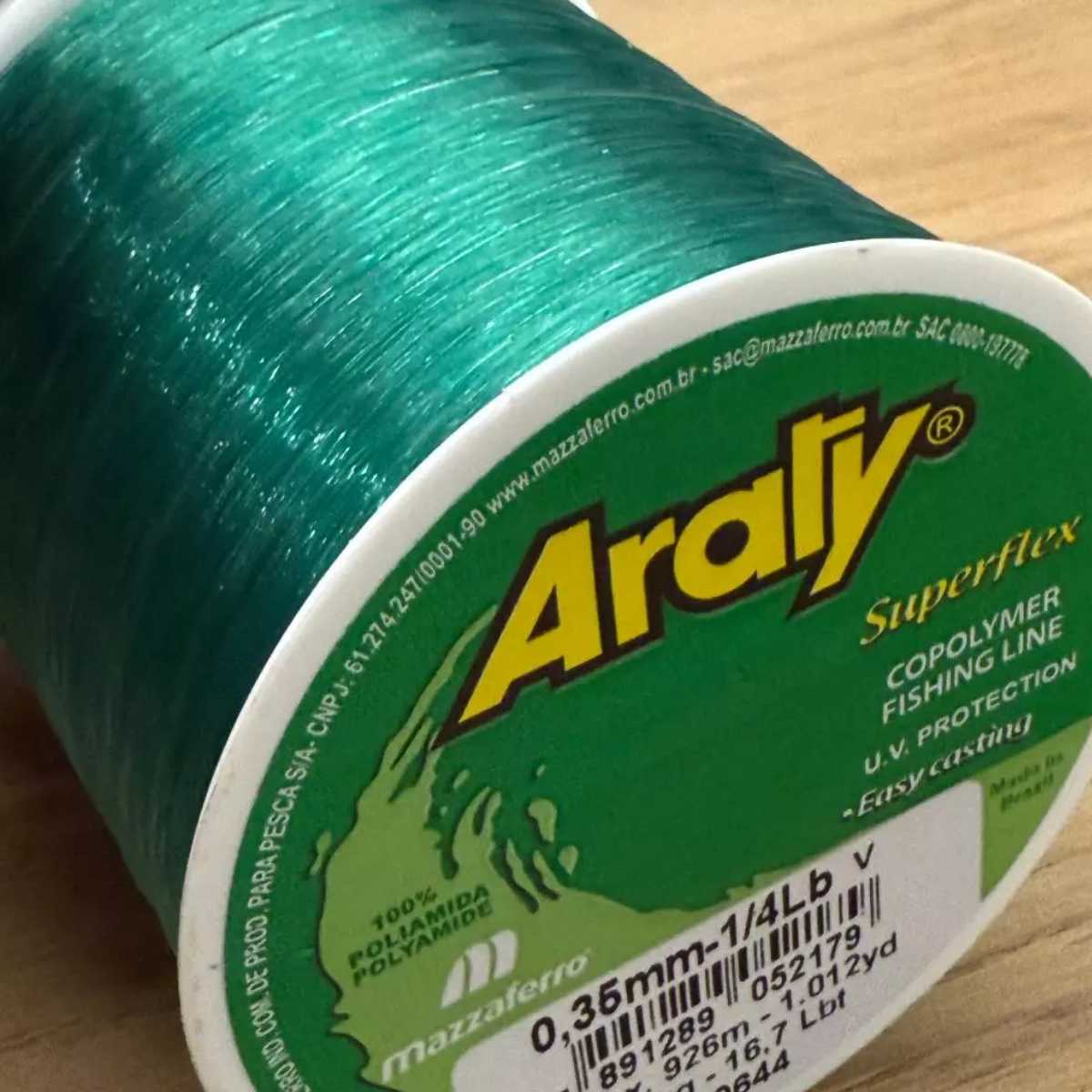 Linha de pesca Araty 0.35mm com 926 metros de alta flexibilidade e resistência a nós.